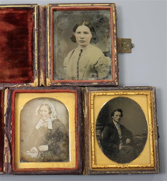Three daguerreotypes cases approx. 7 x 6cm